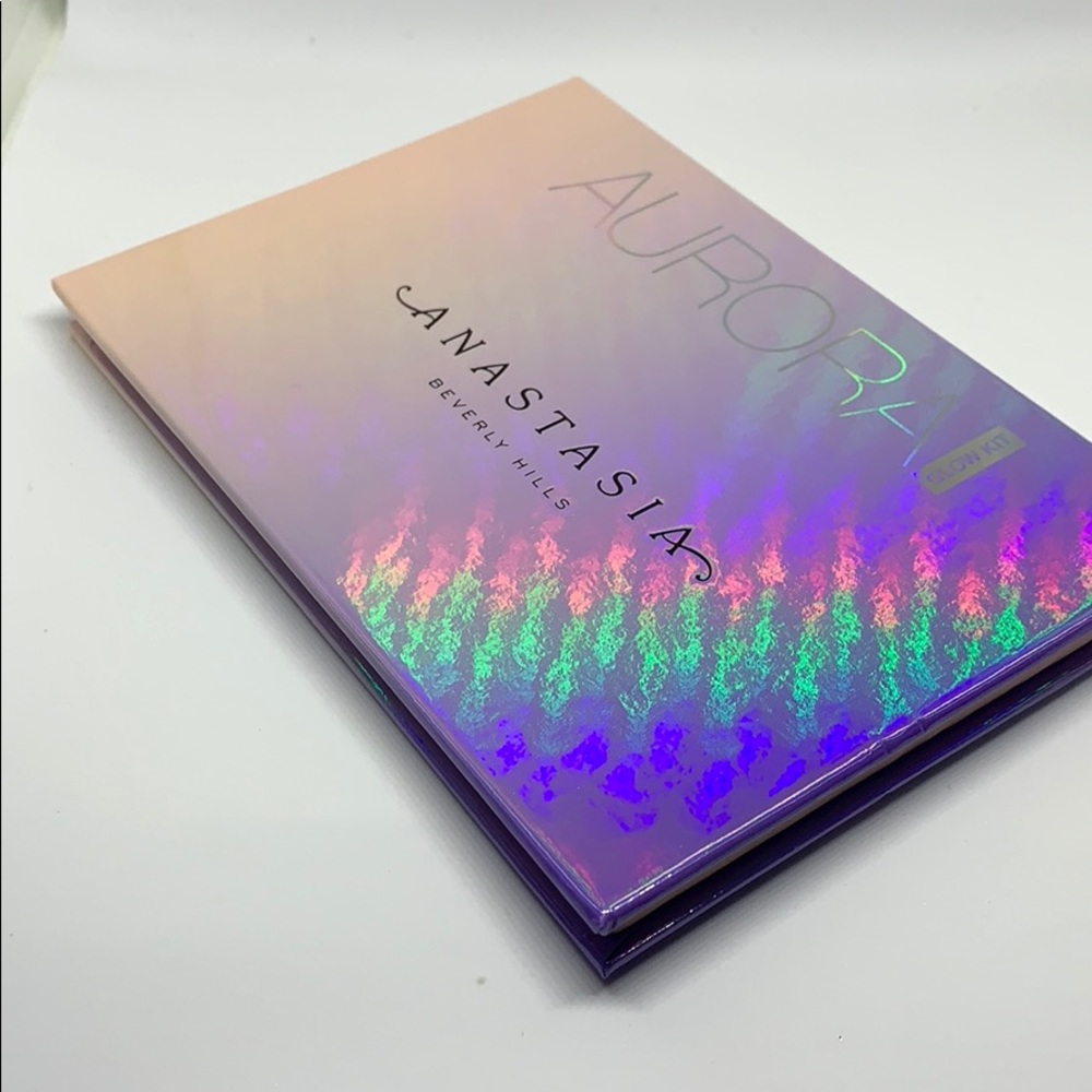 Anastasia Beverly Hills Glow Kit - Picture 4 of 6